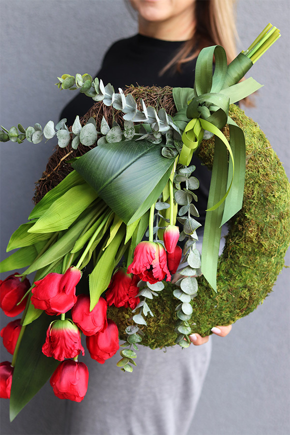 Śliczny wianek na grób.

