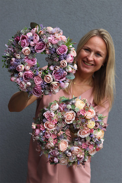 Kerra, wianek kwiatowy na drzwi, śr.30cm   