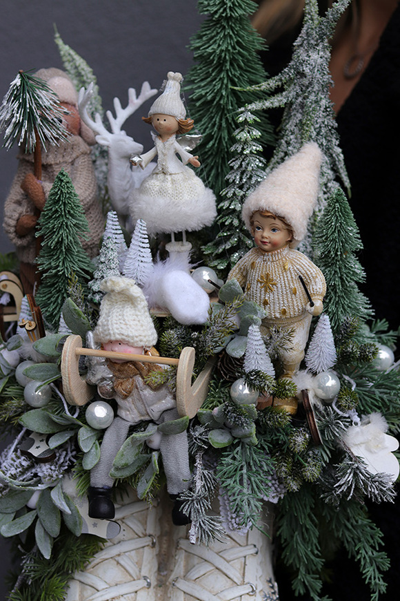 Rockefeller Center, świąteczny stroik w łyżwach