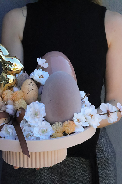 Modern Easteria, stroik wielkanocny na paterze