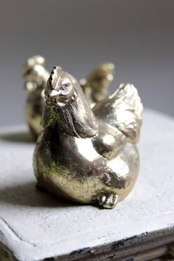 OD RĘKI Złota Kokoszka, figurka wielkanocna, kurka, wys.13cm