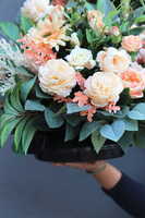 Morelli, kompozycja nagrobna w plastikowym naczyniu