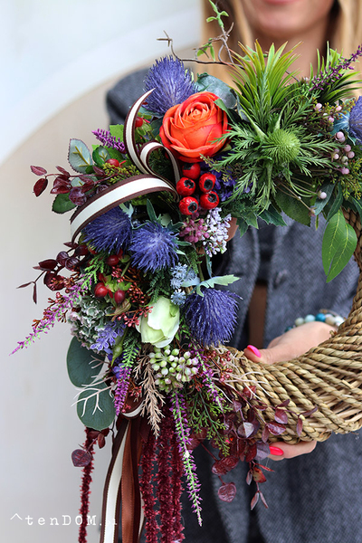 Vincentia, wianek asymetryczny na drzwi