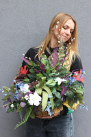 Niebieska Redrea, dekoracja nagrobna z zajączkiem