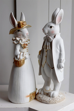 OD RĘKI Bunny Cottage Gold, figurka wielkanocna zajączek A, 2szt, wys.36cm