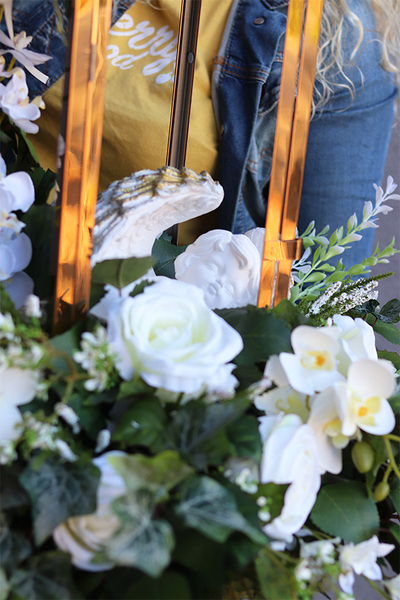 Angelo Garden Goldi, kompozycja nagrobna ze złotym lampionem