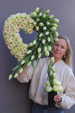 Lovely Tulips, komplet dekoracji nagrobnych, wieniec + bukiet