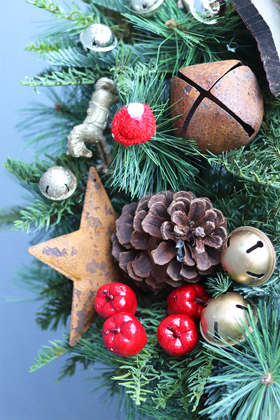 Laponia, wianek ze sztucznych sosnowych gałązek, śr.60cm