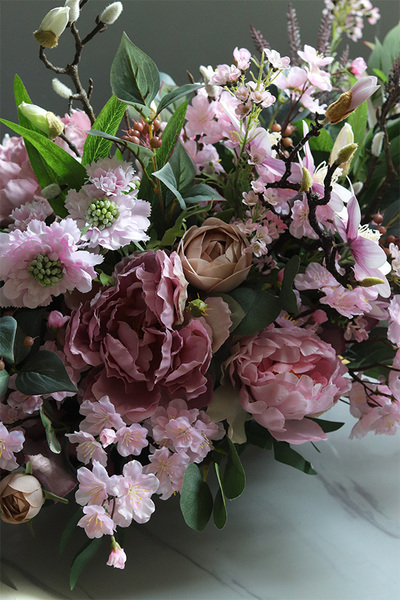 Pink Beauty Laos, kompozycja kwiatowa w naczyniu