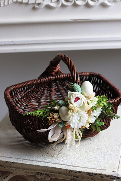 Brownie, dekorowany koszyczek wielkanocny