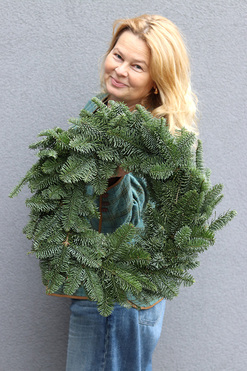 OD RĘKI Nobilis, wianek świąteczny z żywych gałązek, śr.50cm 