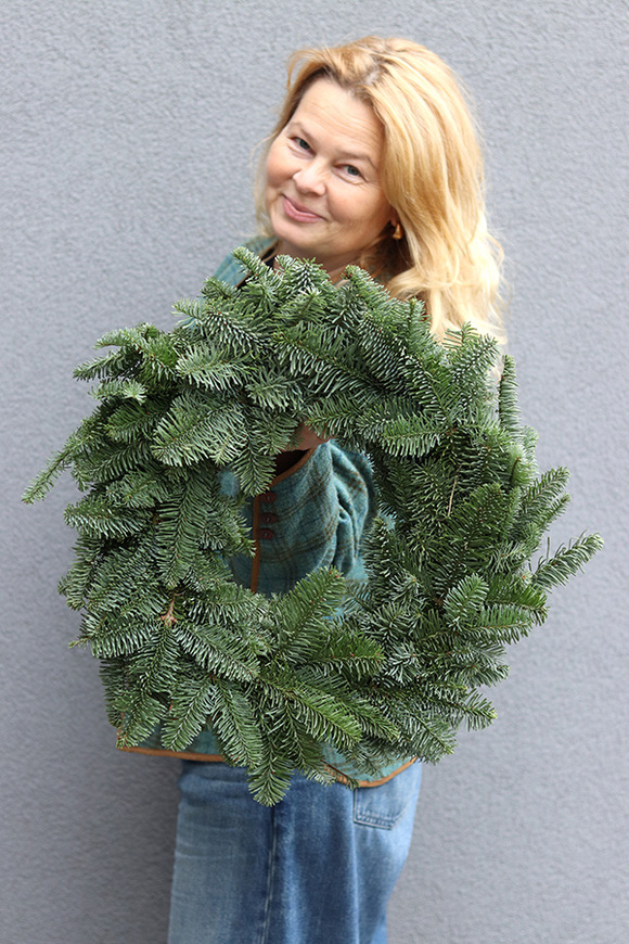 Nobilis, wianek świąteczny z żywych gałązek