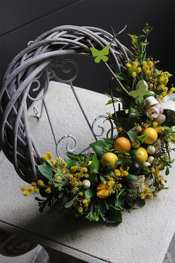 Żółta Wiosna, wielkanocny wianek dekoracyjny