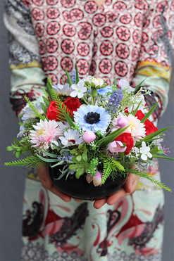 Mazowsze Piano, kompozycja kwiatowa w naczyniu, wym.24x28cm