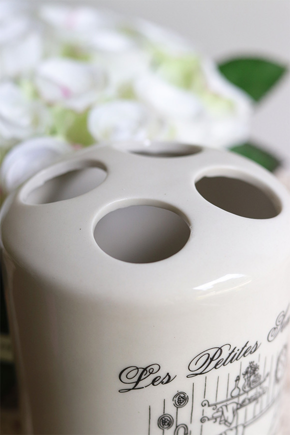 Les Petites Jenteurs, ceramiczny zestaw łazienkowy