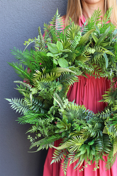 Zieleń Dokoła, zielony wianek na drzwi z sukulentami