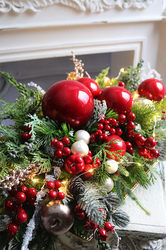 Red exclusive, świąteczny stroik LED na tacce