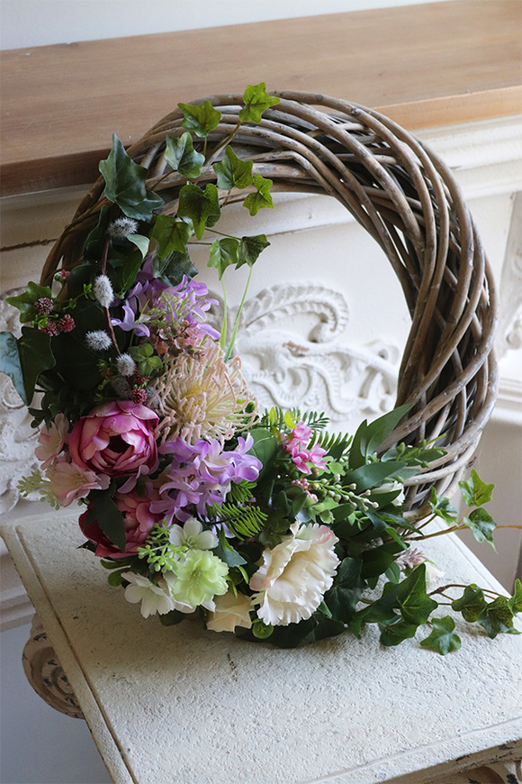 Verrasa, asymetryczny wiosenny wianek