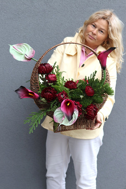 Anturea, kompozycja nagrobna w koszu, wym52x65x50cm