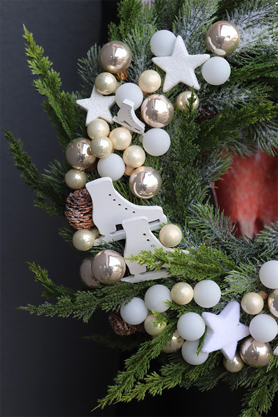 Sporty Zimowe, zimowy wianek w sportowym klimacie, śr.35cm