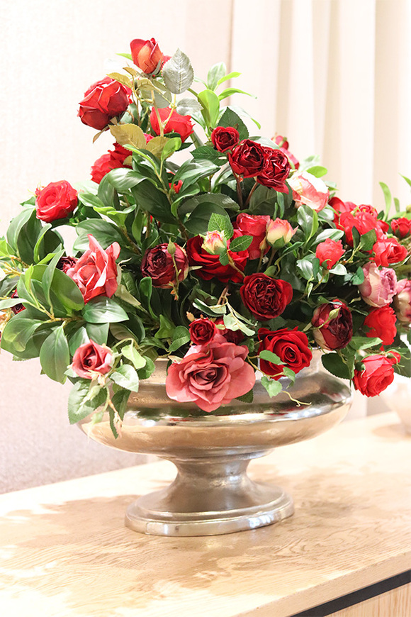 Polska Róża Grandioza, kompozycja kwiatowa w pucharze