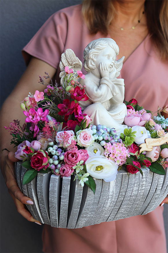 Angelo Relania 2, kompozycja nagrobna z aniołem