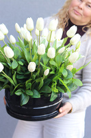 Deluxe Amsterdam, dekoracja nagrobna z tulipanami, wym.45x40cm