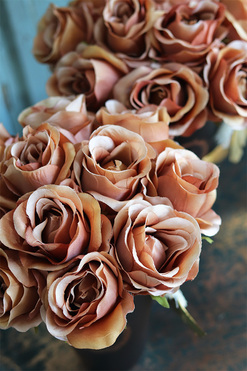 flowerbox z różami, Cappuccino Cafe, wys.30cm