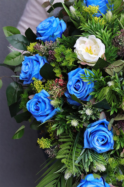 Kerisa, wiązanka kompozycja nagrobna w misie