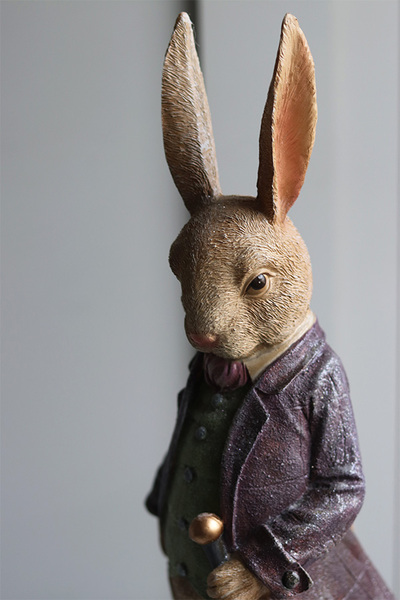  figurka Królik z Krainy Czarów