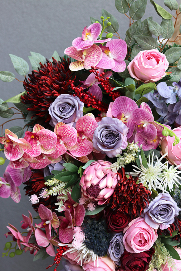 Bella Protea, różowo-fioletowa wiązanka nagrobna