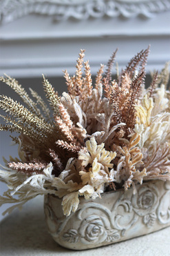 Wrzosy Beige, jesienna kompozycja kwiatowa w donicy, wym.26x42cm