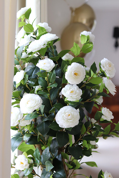 Kamelia, sztuczne drzewko w złotej ceramicznej donicy, wys.180cm