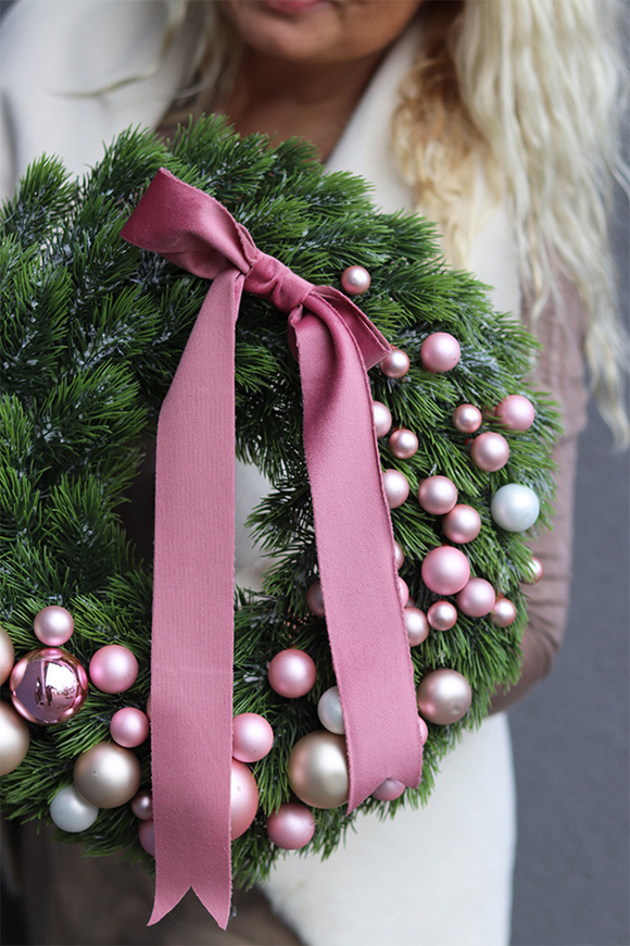 Pink Frette, pudrowy świąteczny wianek