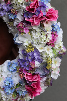  Czarujące Obłoki, ozdobny kwiatowy wianek