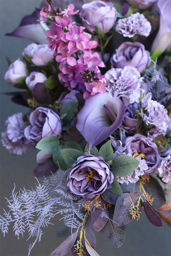 Violet Dori Volcan, nowoczesna kompozycja nagrobna