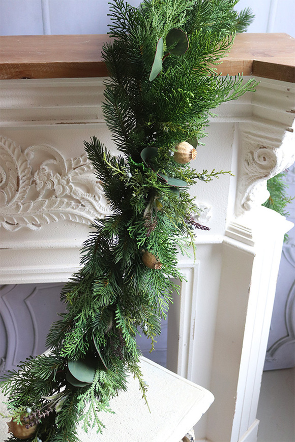 Naturalne Święta Poppy, realistyczna zielona girlanda iglasta