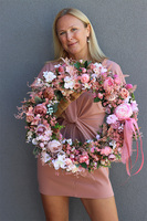 Pinkre, różowy wianek dekoracyjny