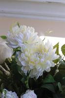 Białe Marzenie, wiązanka nagrobna na plastrze drewna,