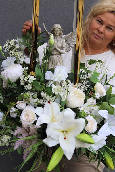 Angelo Garden Premium 2, lampion nagrobny z kwiatami