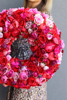 Red Fire Extra, sztuczny wianek z róż