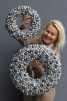 Shining Deluxe Gold, świąteczny wianek z bombek