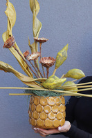 Dijon, żółta kompozycja kwiatowa z suszem