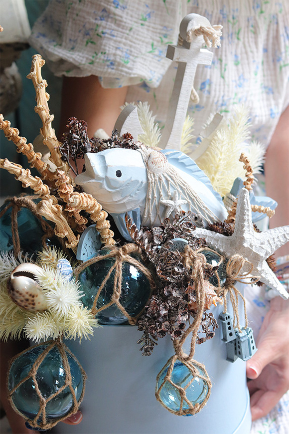 Morskie Opowieści, flowerbox marynistyczny z kotwicą