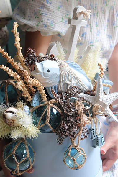 Morskie Opowieści, flowerbox marynistyczny z kotwicą