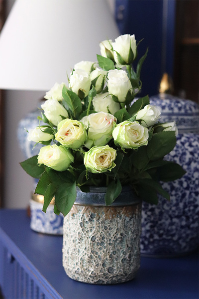 Premium Rosarita, kompozycja kwiatowa z różami, wys.42cm