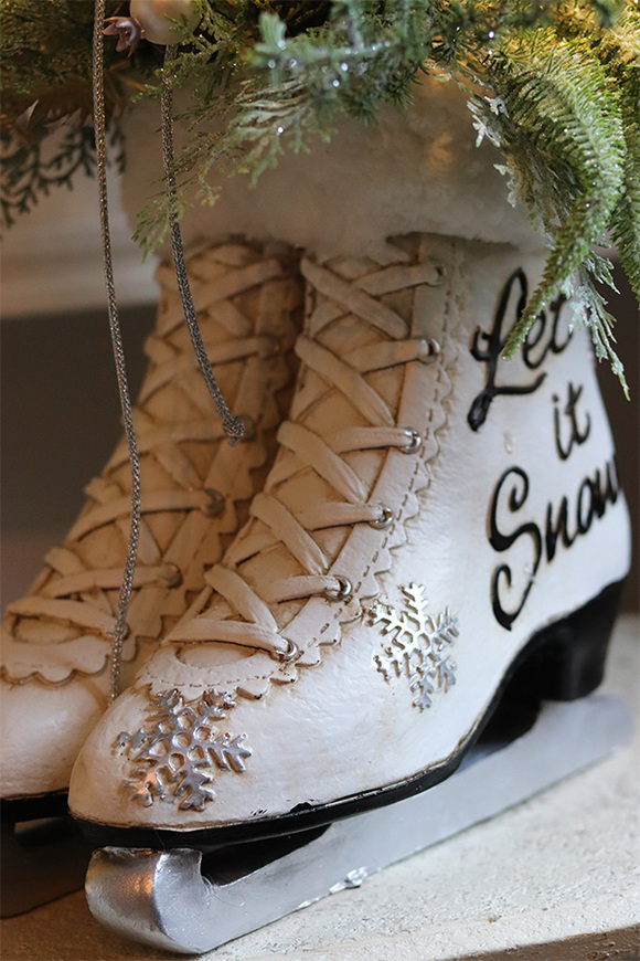 Łyżwy Figurowe, adwentowy stroik ze świecami w łyżwach