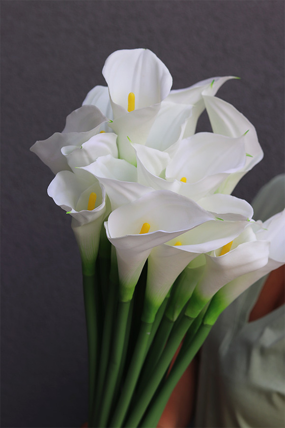 bukiet białych Kalli, 30szt, wys.70cm