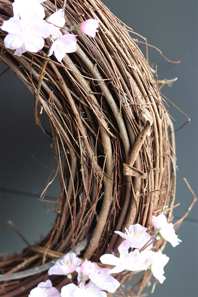 Gołębica na Jabłoni, wiosenny wianek dekoracyjny