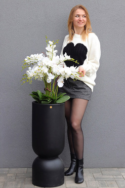 OD RĘKI Clepsidre Black, storczyk podłogowy w pucharze, wys.144cm 